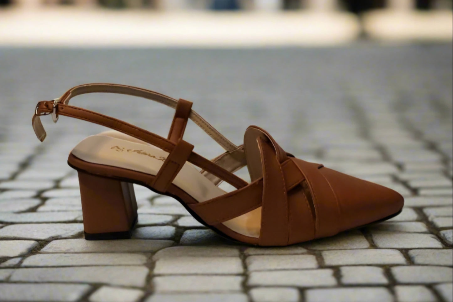 Classic Tan Woven Block Heel Slingbacks – Pointed Toe Elegance