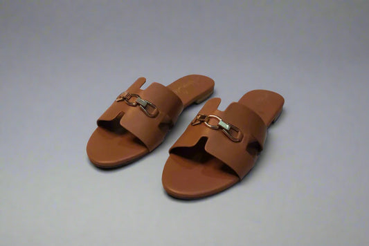 Minimalist Buckle Slide Sandals – Camel Brown